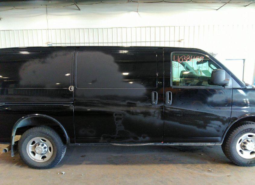 Photo 12 of 2018 Chevrolet Express 2500 WORK VAN (VIN 1GCWGAFP8J1185992)