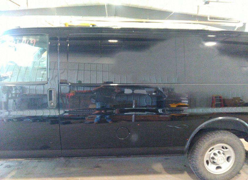 Photo 13 of 2018 Chevrolet Express 2500 WORK VAN (VIN 1GCWGAFP8J1185992)