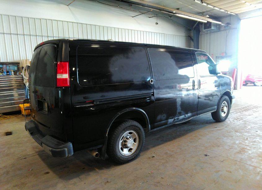 Photo 4 of 2018 Chevrolet Express 2500 WORK VAN (VIN 1GCWGAFP8J1185992)