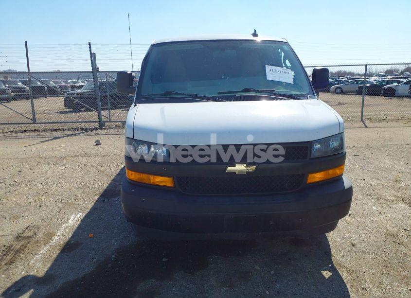 Photo 12 of 2018 Chevrolet Express 2500 WORK VAN (VIN 1GCWGAFP8J1253370)