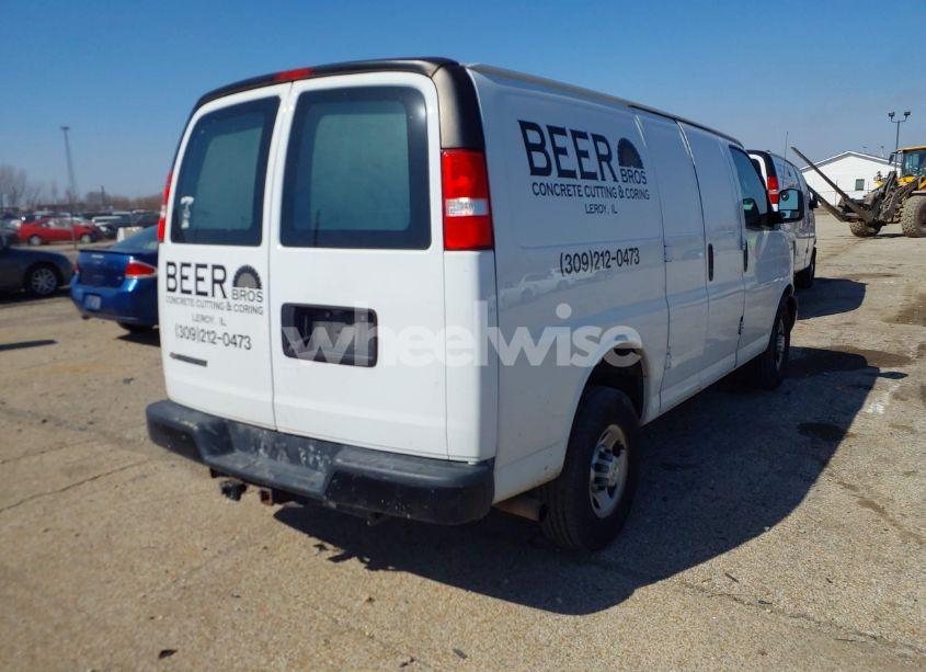 Photo 4 of 2018 Chevrolet Express 2500 WORK VAN (VIN 1GCWGAFP8J1253370)