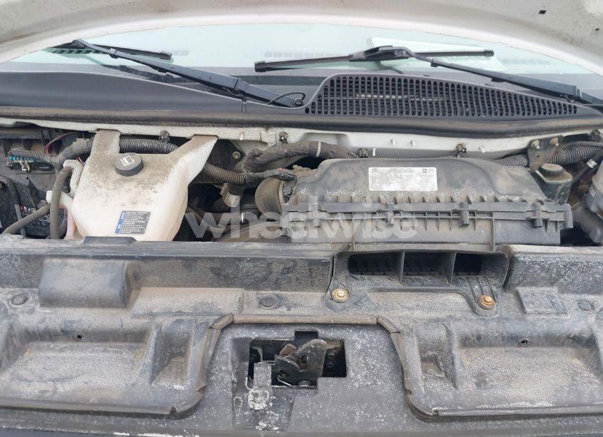 Photo 10 of 2020 Chevrolet Express CARGO RWD 2500 REGULAR WHEELBASE WT (VIN 1GCWGAFP8L1230237)