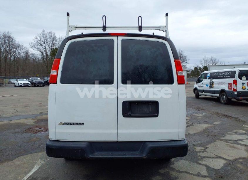 Photo 16 of 2020 Chevrolet Express CARGO RWD 2500 REGULAR WHEELBASE WT (VIN 1GCWGAFP8L1230237)