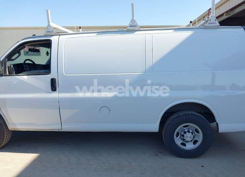 Photo 14 of 2018 Chevrolet Express 2500 WORK VAN (VIN 1GCWGAFP9J1338718)