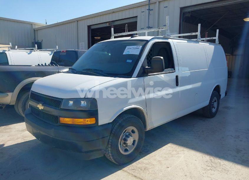 Photo 2 of 2018 Chevrolet Express 2500 WORK VAN (VIN 1GCWGAFP9J1338718)
