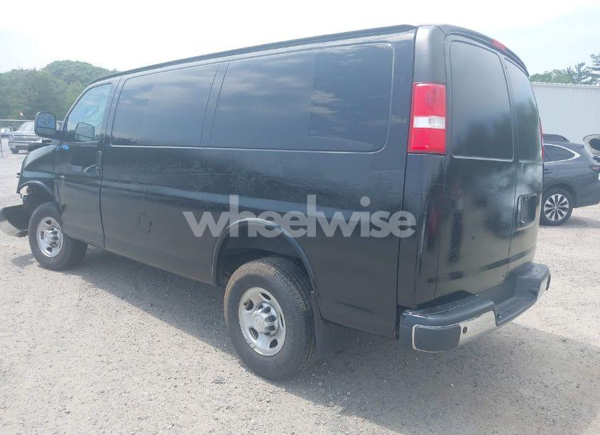 Photo 3 of 2019 Chevrolet Express 2500 WORK VAN (VIN 1GCWGAFP9K1229029)