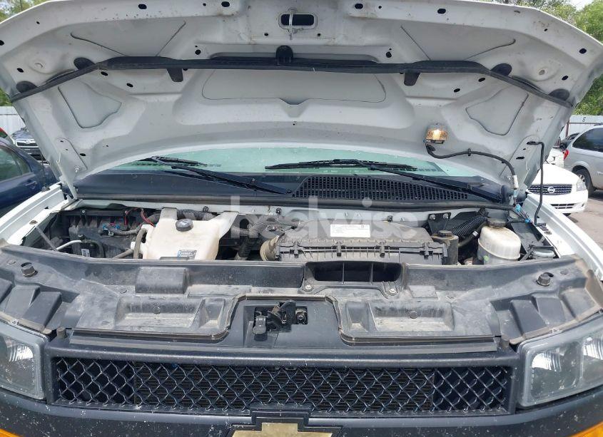 Photo 10 of 2019 Chevrolet Express 2500 WORK VAN (VIN 1GCWGAFP9K1370862)