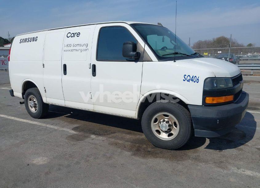 2019 Chevrolet Express 2500 WORK VAN (VIN 1GCWGAFPXK1333447) main photo