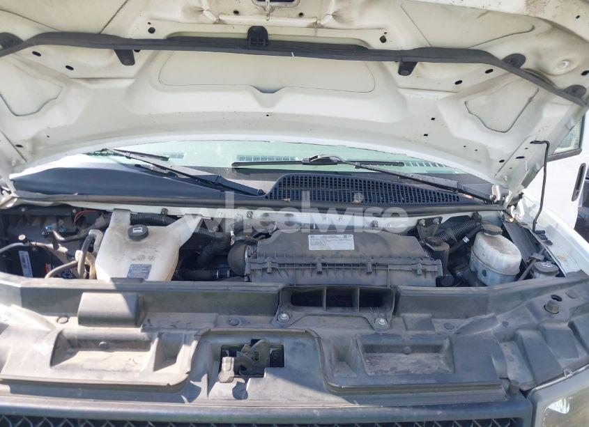 Photo 10 of 2019 Chevrolet Express 2500 WORK VAN (VIN 1GCWGAFPXK1333447)