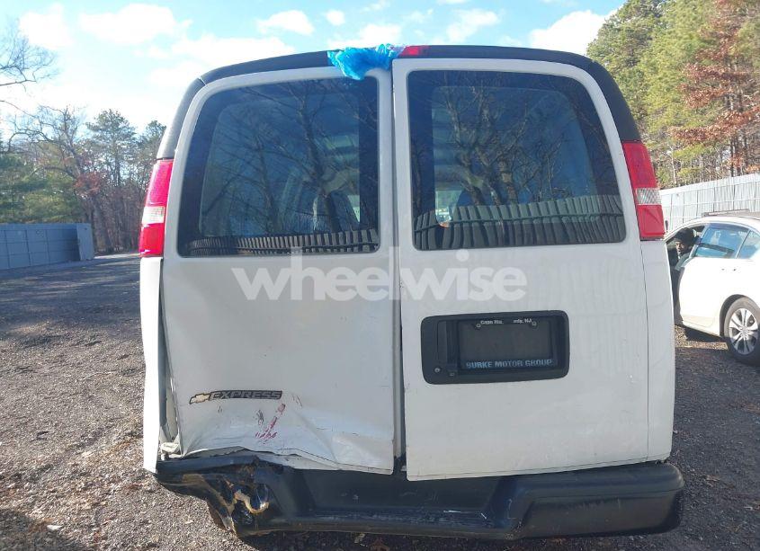 Photo 16 of 2020 Chevrolet Express CARGO RWD 2500 REGULAR WHEELBASE WT (VIN 1GCWGAFPXL1145075)