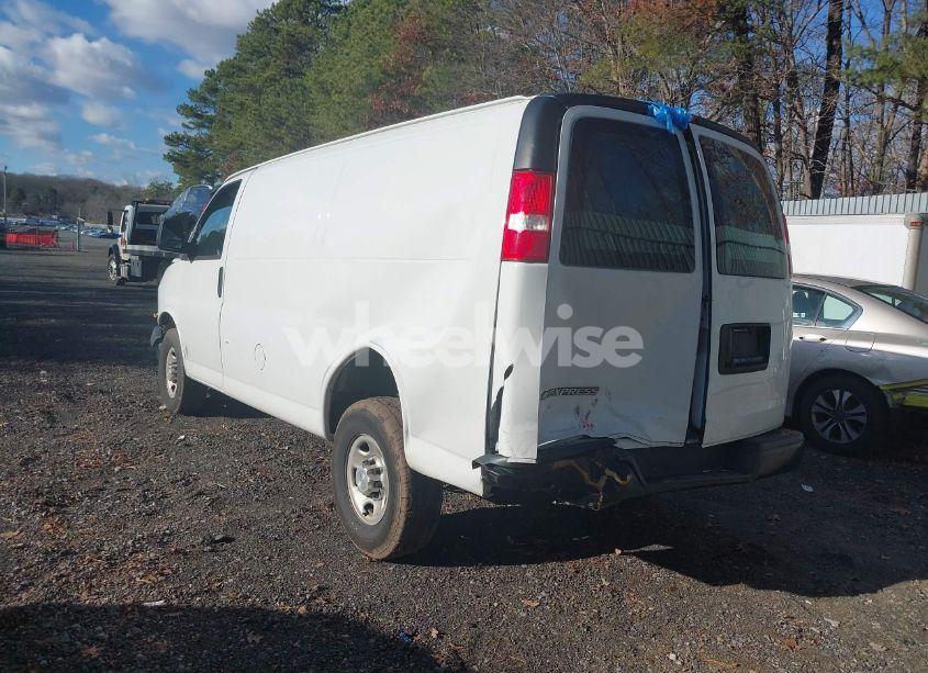 Photo 3 of 2020 Chevrolet Express CARGO RWD 2500 REGULAR WHEELBASE WT (VIN 1GCWGAFPXL1145075)
