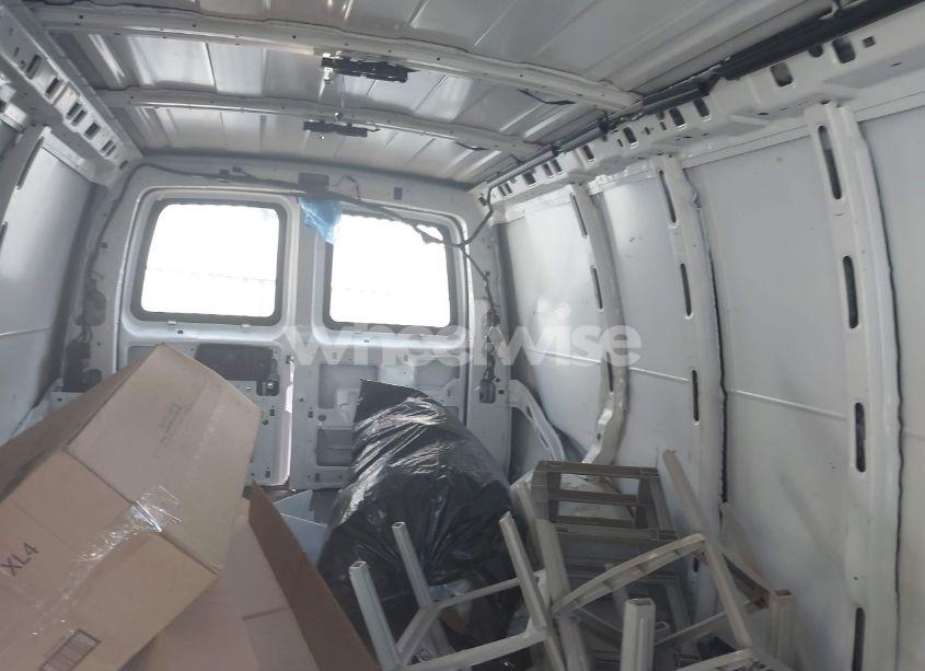 Photo 8 of 2020 Chevrolet Express CARGO RWD 2500 REGULAR WHEELBASE WT (VIN 1GCWGAFPXL1145075)