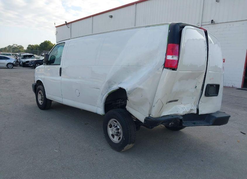 Photo 3 of 2020 Chevrolet Express CARGO RWD 2500 REGULAR WHEELBASE WT (VIN 1GCWGAFPXL1218722)