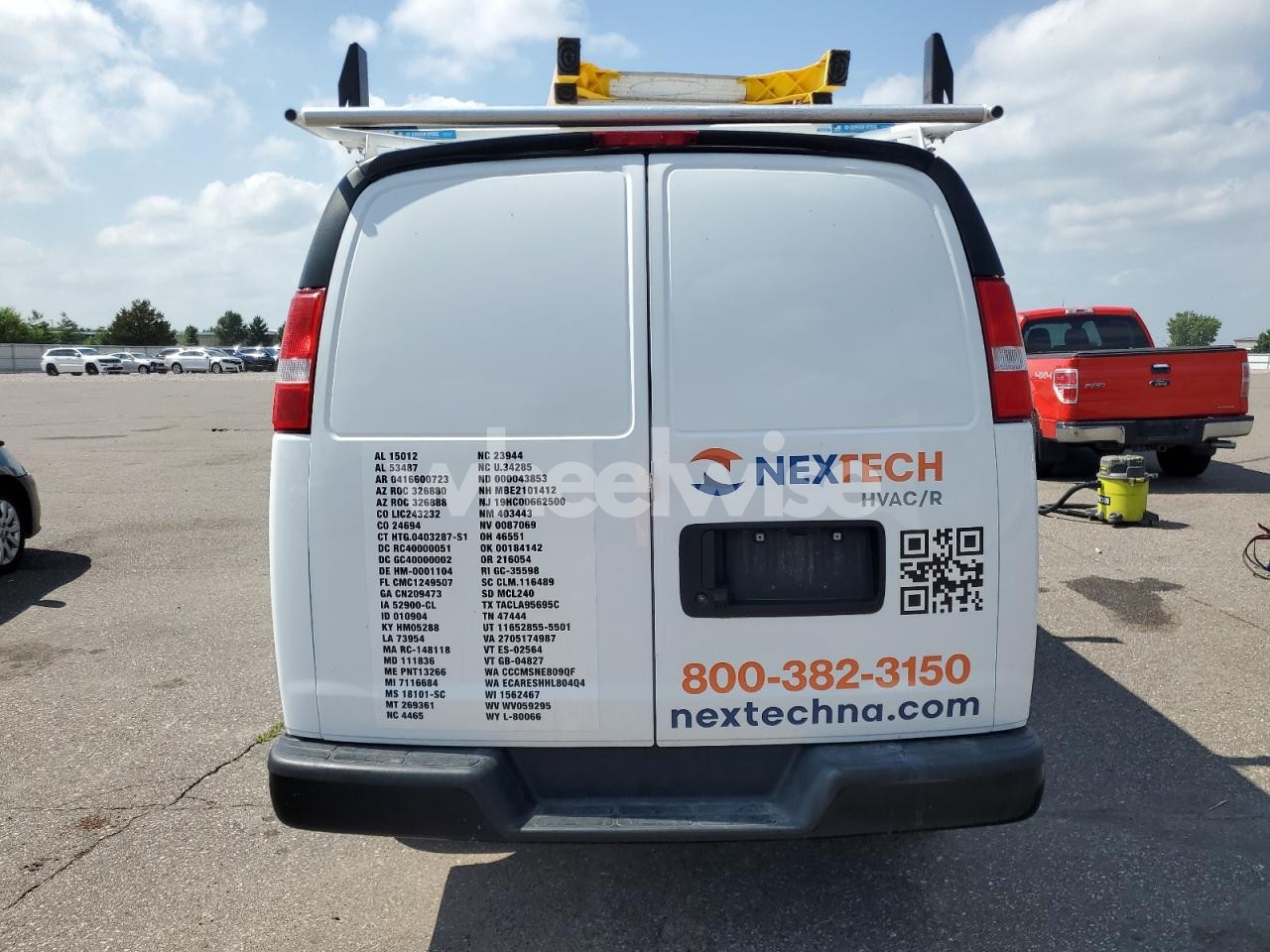 Photo 6 of 2023 CHEVROLET EXPRESS G2500 (VIN 1GCWGAFPXP1164280)