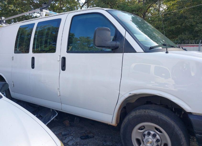 Photo 13 of 2023 Chevrolet Express CARGO RWD 2500 REGULAR WHEELBASE WT (VIN 1GCWGAFPXP1217799)