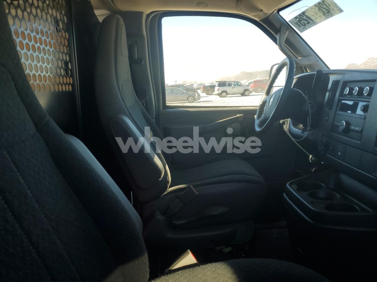 Photo 11 of 2024 CHEVROLET EXPRESS G2500 DELIVERY VAN (VIN 1GCWGAFPXR1255536)