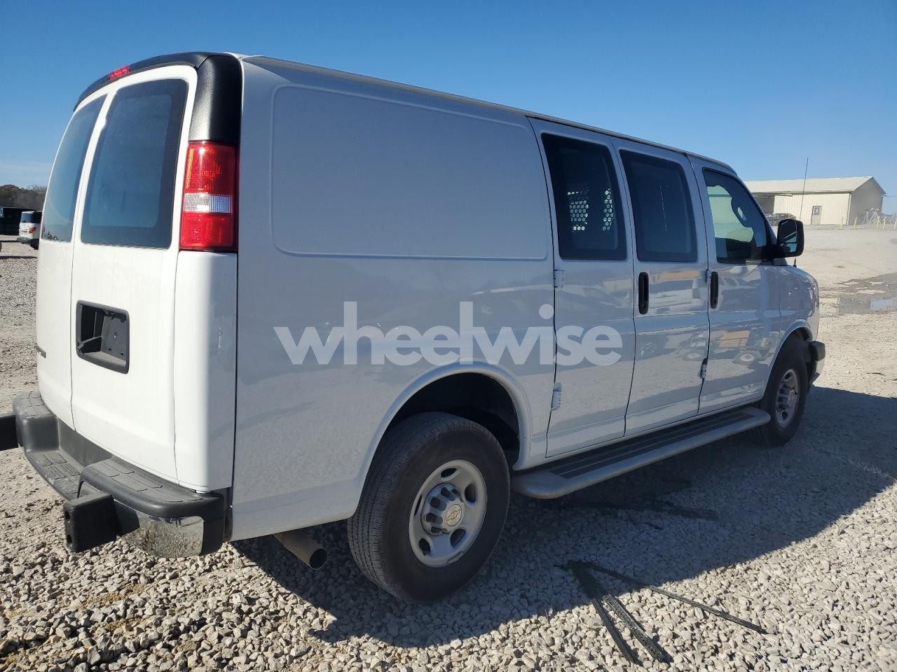 Photo 3 of 2024 CHEVROLET EXPRESS G2500 DELIVERY VAN (VIN 1GCWGAFPXR1255536)