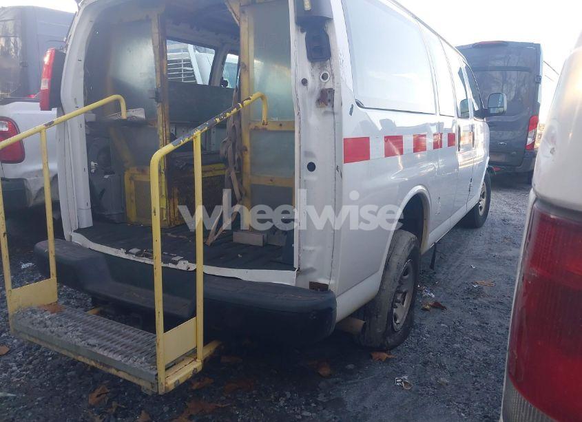 Photo 4 of 2017 Chevrolet Express 2500 WORK VAN (VIN 1GCWGAHF5H1238016)