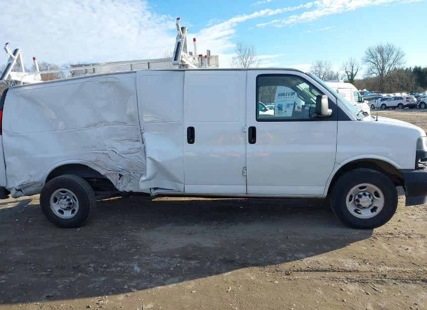 Photo 13 of 2022 Chevrolet Express CARGO RWD 2500 EXTENDED WHEELBASE WT (VIN 1GCWGBF70N1179941)