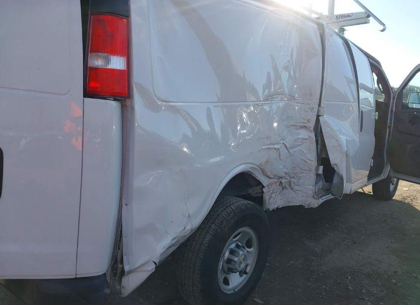 Photo 17 of 2022 Chevrolet Express CARGO RWD 2500 EXTENDED WHEELBASE WT (VIN 1GCWGBF70N1179941)