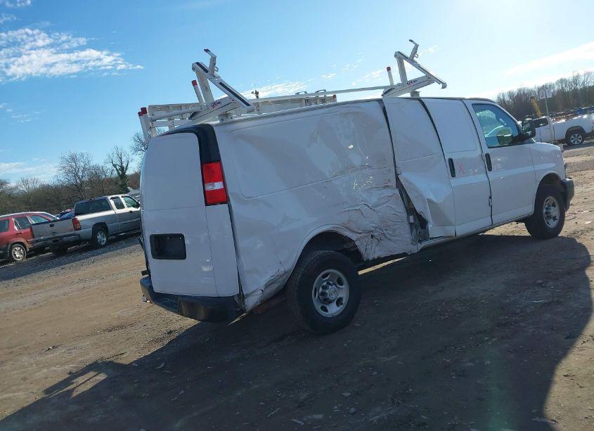 Photo 4 of 2022 Chevrolet Express CARGO RWD 2500 EXTENDED WHEELBASE WT (VIN 1GCWGBF70N1179941)