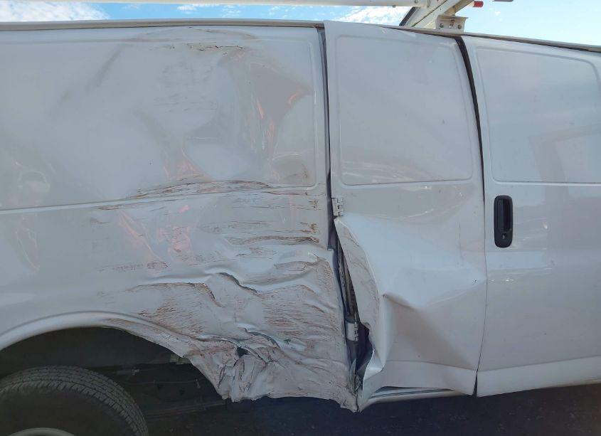 Photo 6 of 2022 Chevrolet Express CARGO RWD 2500 EXTENDED WHEELBASE WT (VIN 1GCWGBF70N1179941)