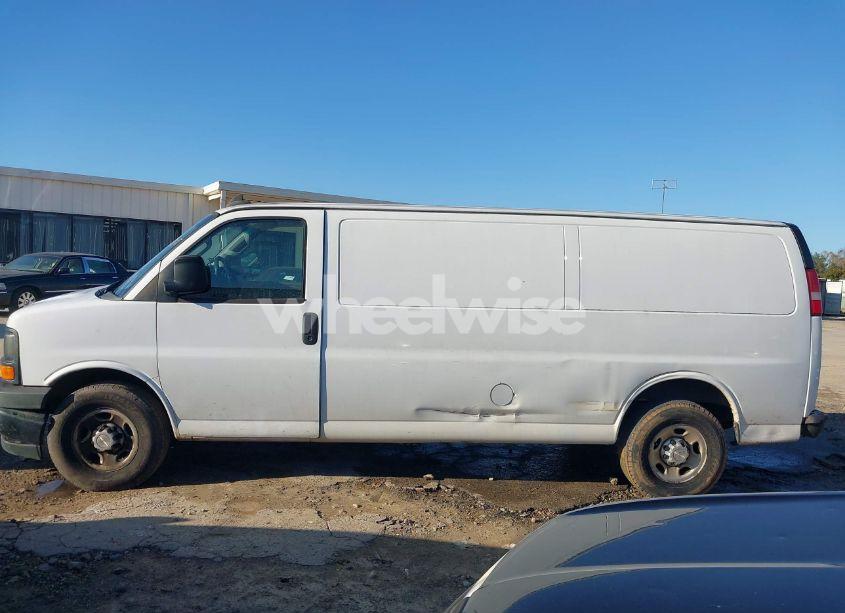 Photo 14 of 2017 Chevrolet Express 2500 WORK VAN (VIN 1GCWGBFF0H1109366)