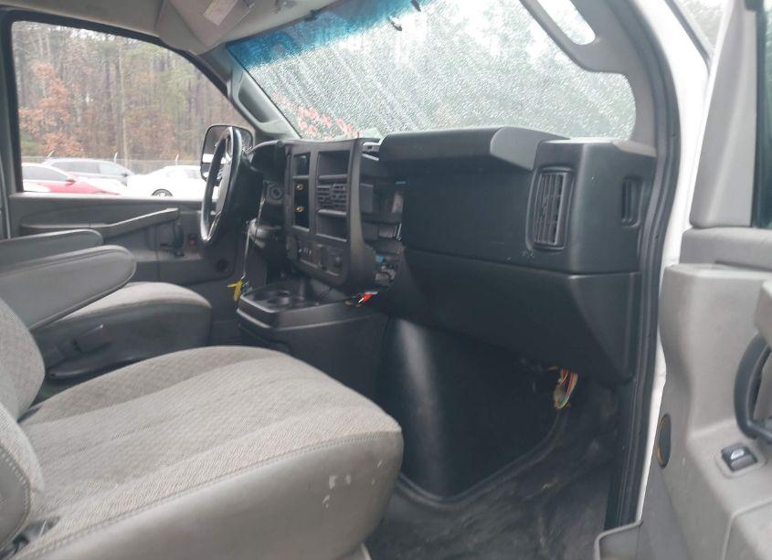 Photo 5 of 2017 Chevrolet Express 2500 WORK VAN (VIN 1GCWGBFF2H1276327)