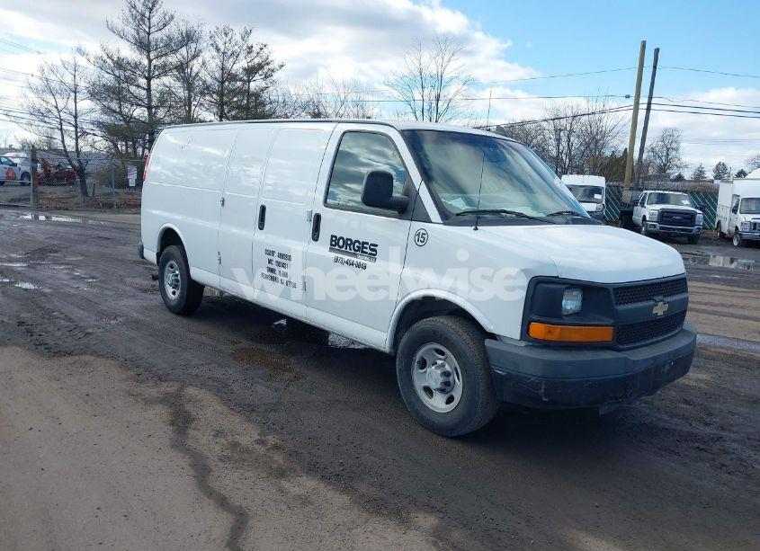 2016 Chevrolet Express 2500 WORK VAN (VIN 1GCWGBFF6G1154276) main photo