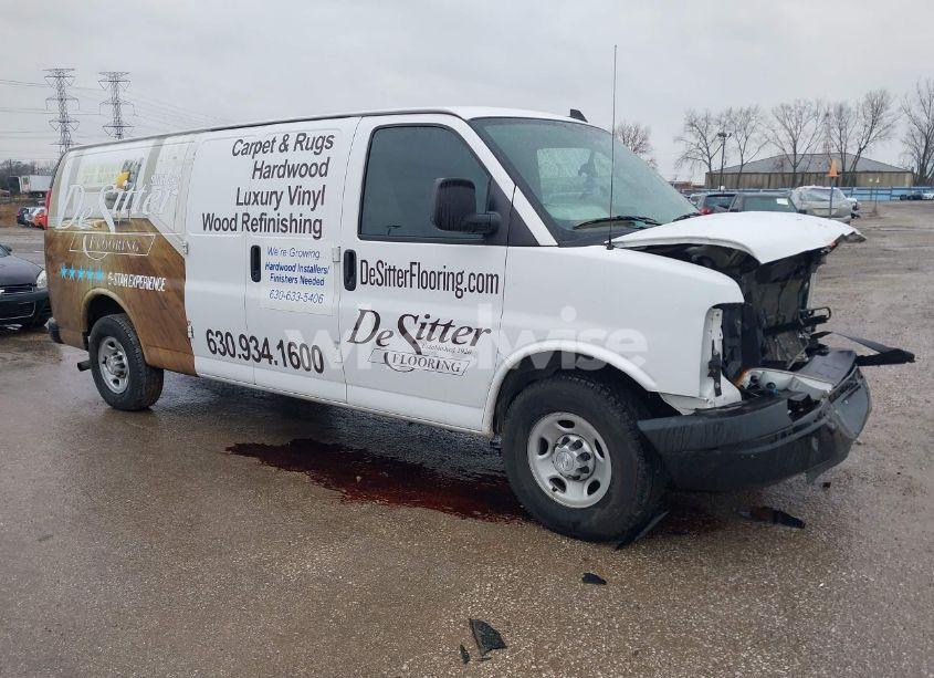 2016 Chevrolet Express 2500 WORK VAN (VIN 1GCWGBFF8G1135759) main photo