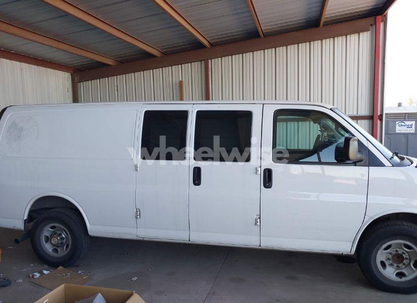 Photo 13 of 2016 Chevrolet Express 2500 WORK VAN (VIN 1GCWGBFF9G1260298)