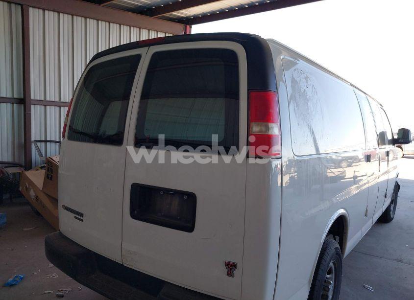 Photo 4 of 2016 Chevrolet Express 2500 WORK VAN (VIN 1GCWGBFF9G1260298)