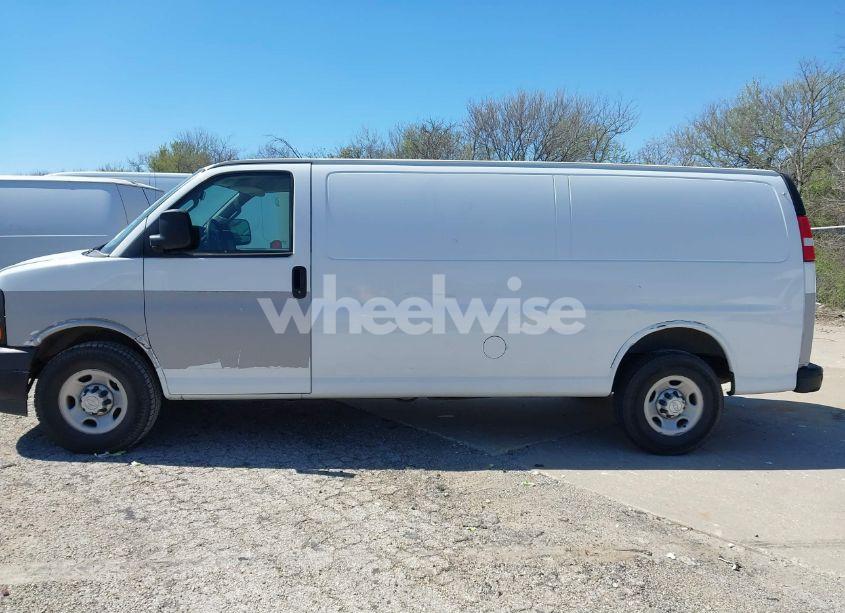 Photo 14 of 2017 Chevrolet Express 2500 WORK VAN (VIN 1GCWGBFFXH1139037)