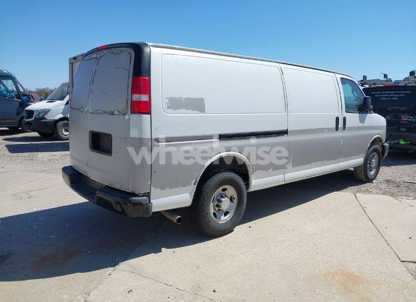 Photo 4 of 2017 Chevrolet Express 2500 WORK VAN (VIN 1GCWGBFFXH1139037)