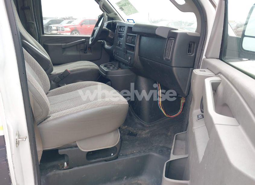 Photo 5 of 2017 Chevrolet Express 2500 WORK VAN (VIN 1GCWGBFFXH1139037)