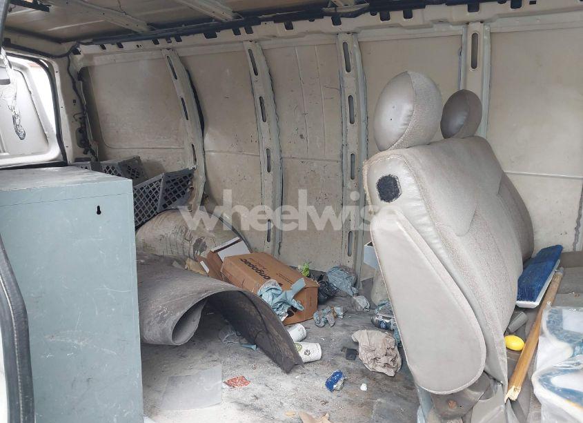 Photo 8 of 2017 Chevrolet Express 2500 WORK VAN (VIN 1GCWGBFG0H1128072)