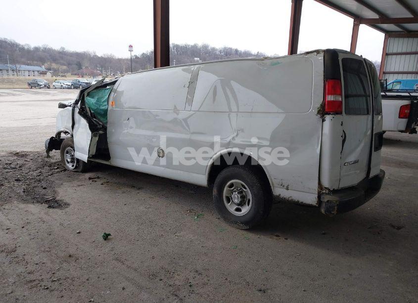 Photo 3 of 2019 Chevrolet Express 2500 WORK VAN (VIN 1GCWGBFG0K1248106)