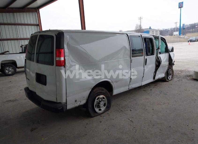 Photo 4 of 2019 Chevrolet Express 2500 WORK VAN (VIN 1GCWGBFG0K1248106)