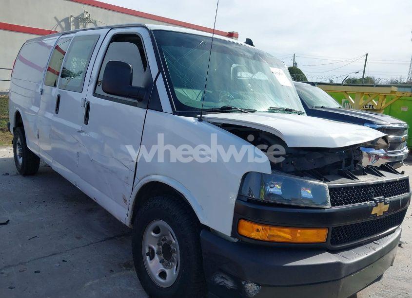 2020 Chevrolet Express CARGO RWD 2500 EXTENDED WHEELBASE WT (VIN 1GCWGBFG2L1153290) main photo