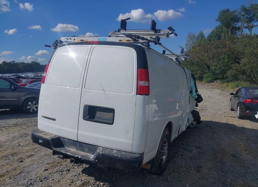 Photo 4 of 2019 Chevrolet Express 2500 WORK VAN (VIN 1GCWGBFG3K1177015)