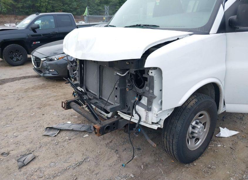 Photo 6 of 2020 Chevrolet Express CARGO RWD 2500 EXTENDED WHEELBASE WT (VIN 1GCWGBFG4L1131646)