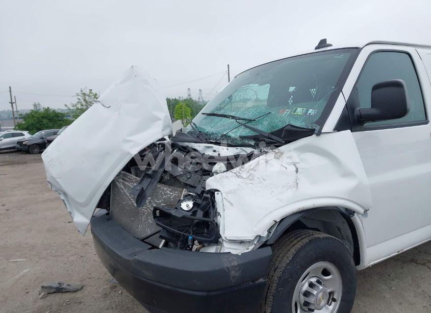 Photo 6 of 2020 Chevrolet Express CARGO RWD 2500 EXTENDED WHEELBASE WT (VIN 1GCWGBFP0L1223210)