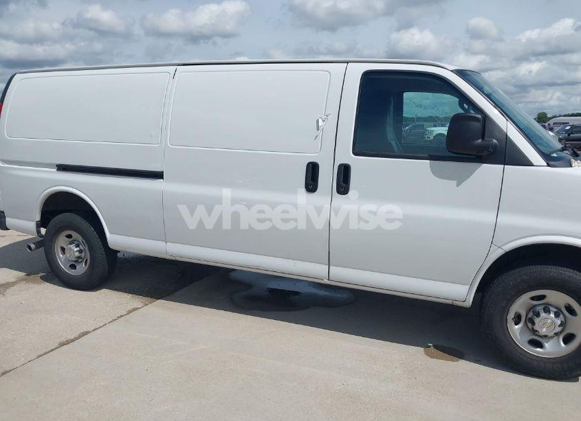 Photo 13 of 2023 Chevrolet Express CARGO RWD 2500 EXTENDED WHEELBASE WT (VIN 1GCWGBFP0P1117443)