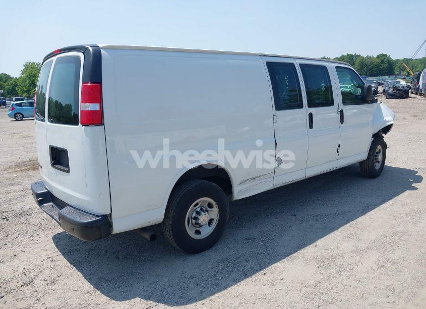 Photo 4 of 2019 Chevrolet Express 2500 WORK VAN (VIN 1GCWGBFP1K1355374)