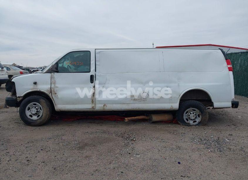 Photo 15 of 2020 Chevrolet Express CARGO RWD 2500 EXTENDED WHEELBASE WT (VIN 1GCWGBFP1L1125593)