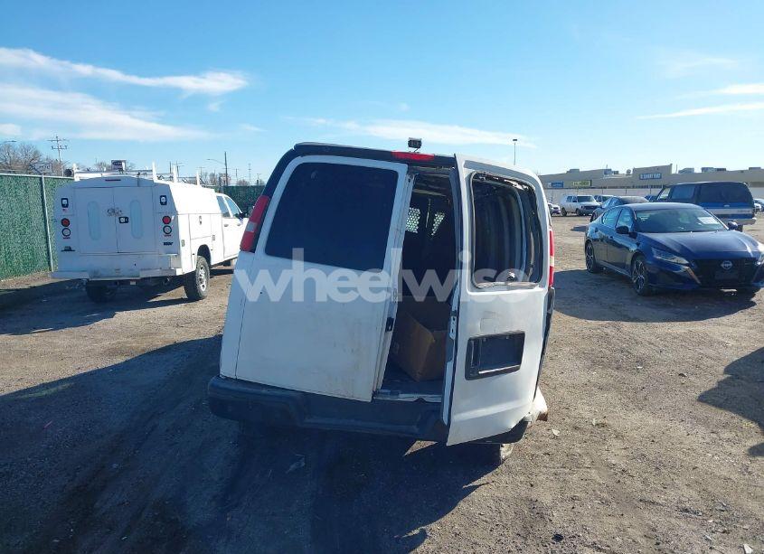 Photo 17 of 2020 Chevrolet Express CARGO RWD 2500 EXTENDED WHEELBASE WT (VIN 1GCWGBFP1L1125593)