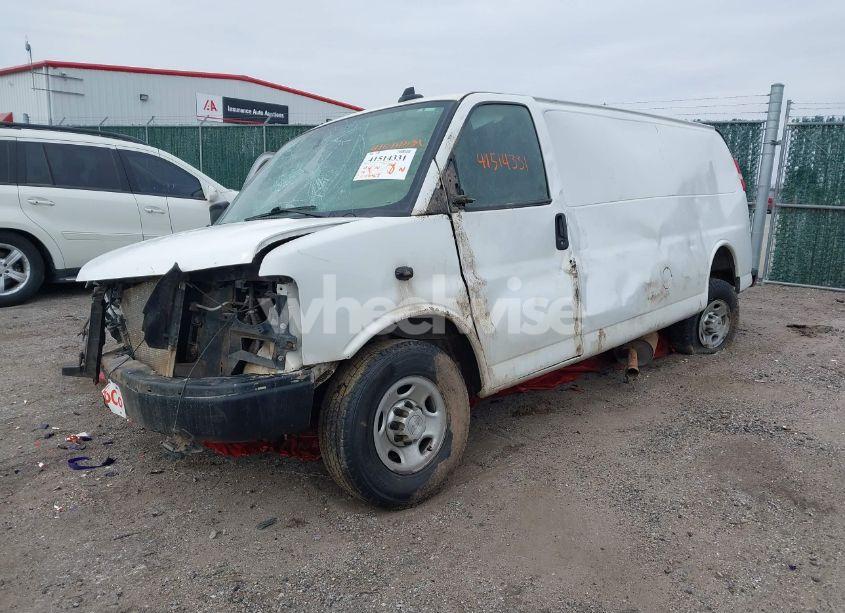 Photo 2 of 2020 Chevrolet Express CARGO RWD 2500 EXTENDED WHEELBASE WT (VIN 1GCWGBFP1L1125593)