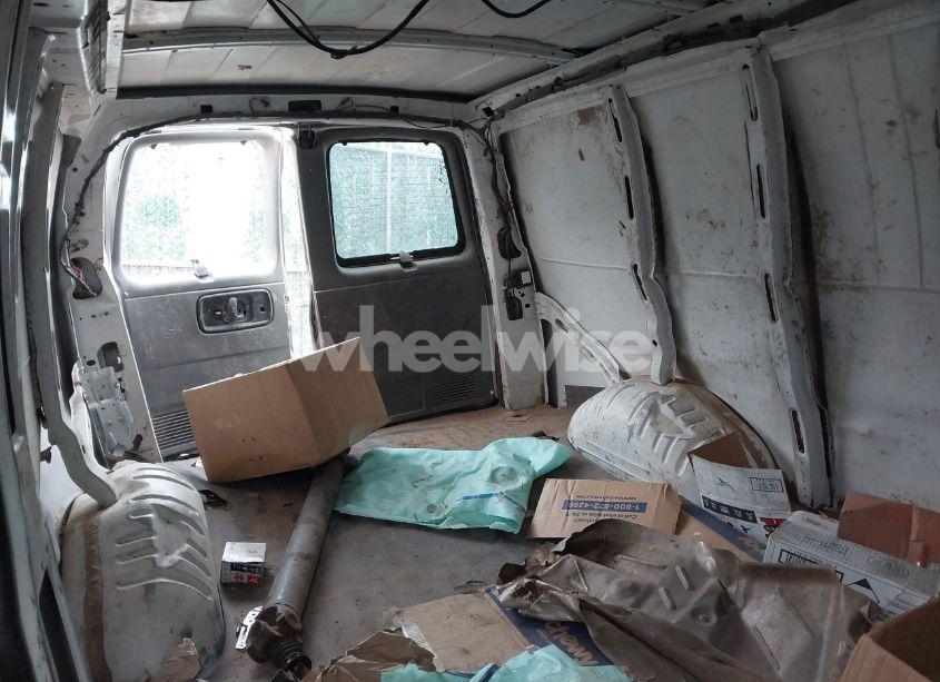 Photo 8 of 2020 Chevrolet Express CARGO RWD 2500 EXTENDED WHEELBASE WT (VIN 1GCWGBFP1L1125593)