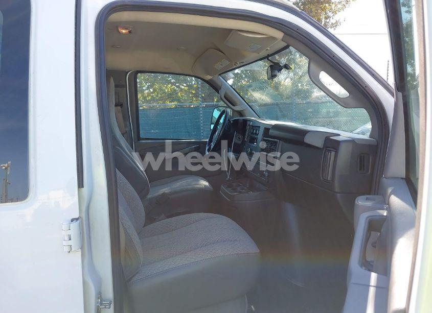 Photo 5 of 2023 Chevrolet Express CARGO RWD 2500 EXTENDED WHEELBASE WT (VIN 1GCWGBFP1P1119444)