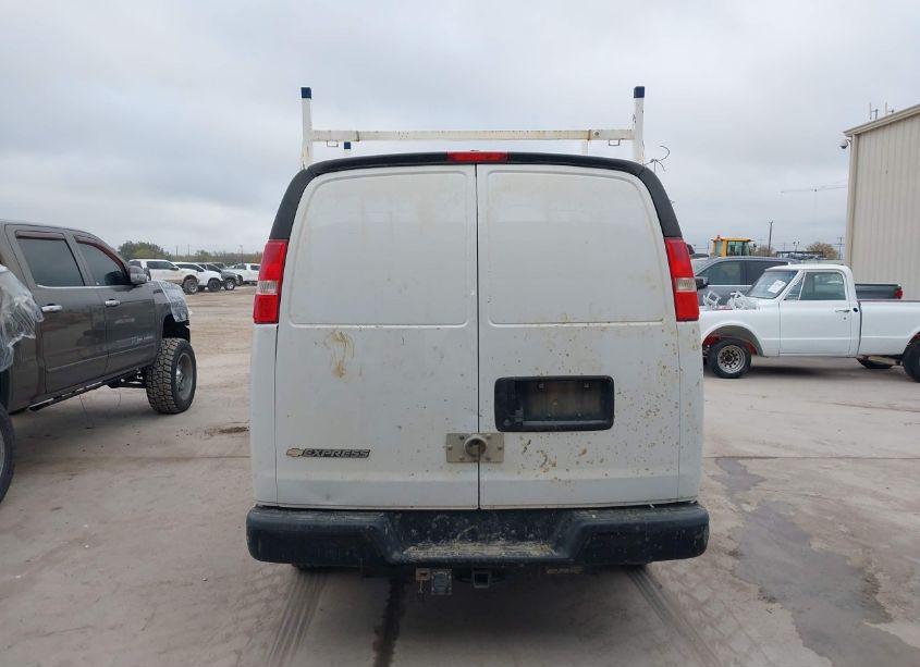 Photo 16 of 2018 Chevrolet Express 2500 WORK VAN (VIN 1GCWGBFP2J1237526)